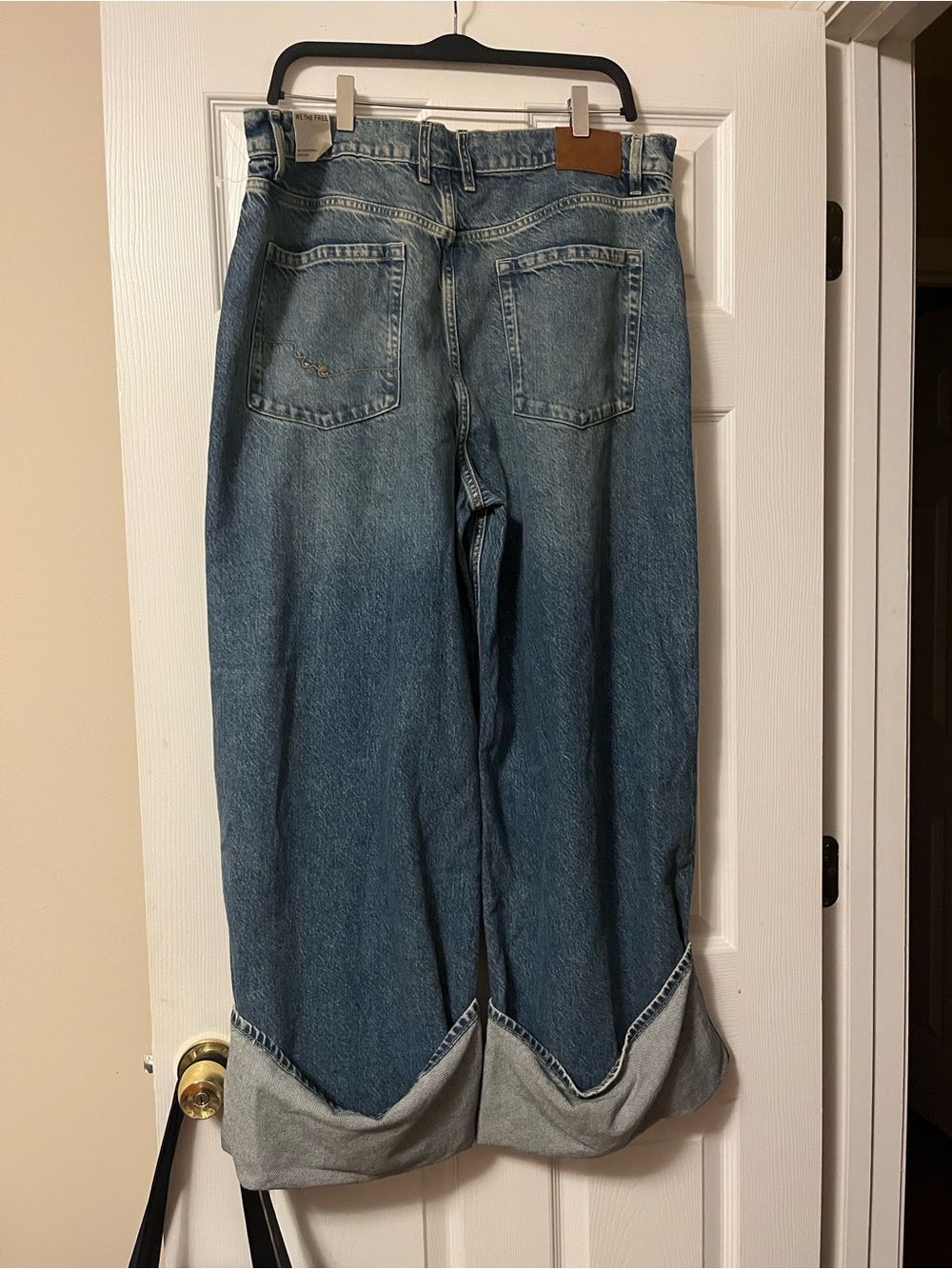 Free People/ We The Free Final Countdown Wide Leg Cuffed Jeans Size 31 - Picture 11 of 13